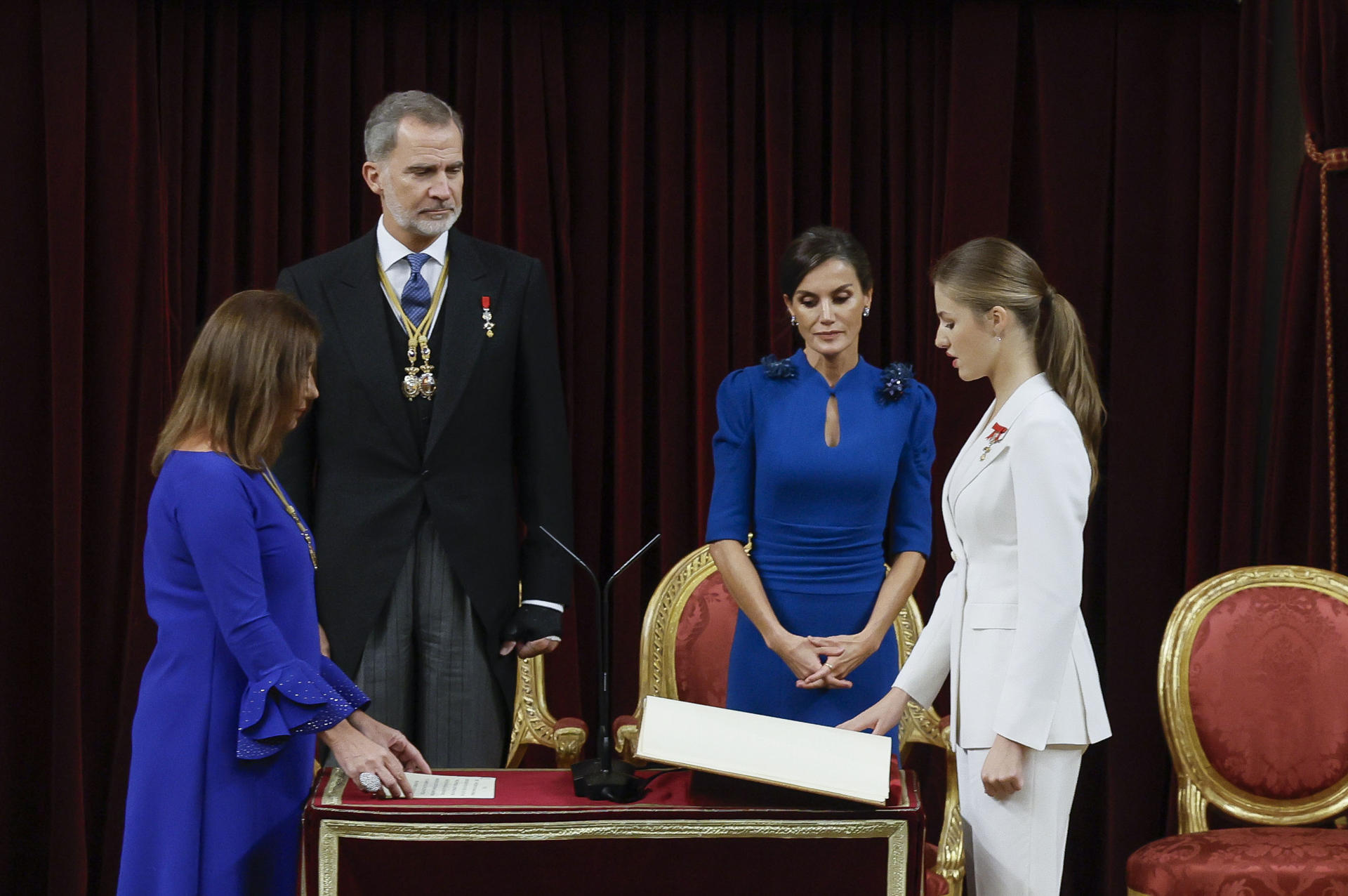 La Princesa Leonor Pronuncia El Juramento Que La Legitima Como Futura