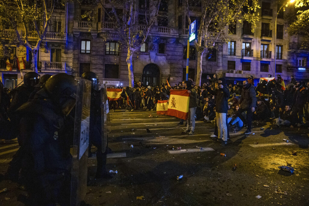 En Madrid Cientos De Personas Protestan Por Una Posible Ley Amnist A Y