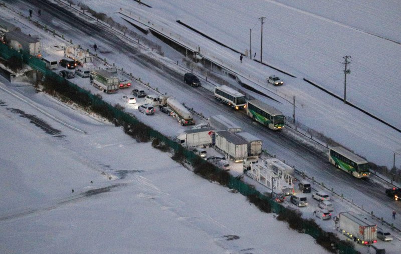 Al menos 12 muertos y 11 heridos dejó choque entre camión y autobús en Rusia