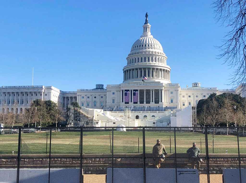 Republicanos bloquean iniciativa para destituir a Trump