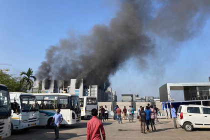 India | Al menos 13 pacientes con Covid-19 fallecieron en incendio de hospital