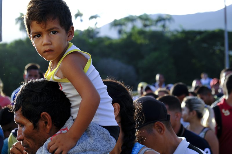 Al menos 165 mil ciudadanos se movilizaron en diciembre por la frontera con Colombia