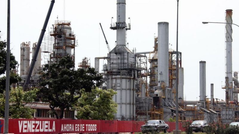 Pdvsa detiene dos unidades de producción de gasolina en Amuay tras incendio