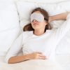 Cinco beneficios de utilizar el antifaz para dormir