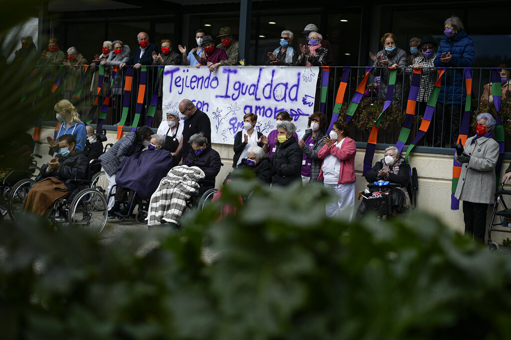 Con pequeñas protestas conmemoran el Día de la Mujer en España