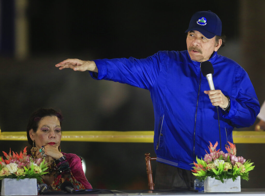 Gobierno de Daniel Ortega expulsa a México a esposo e hijo de la exdirectora de Miss Nicaragua