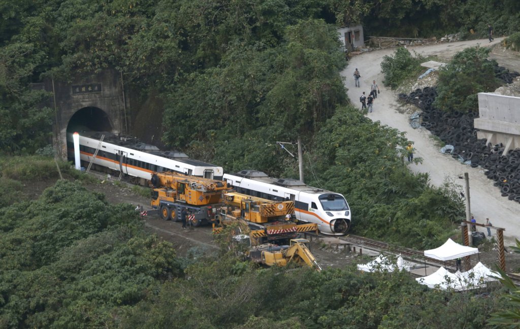 China | Accidente de tren deja al menos nueve muertos