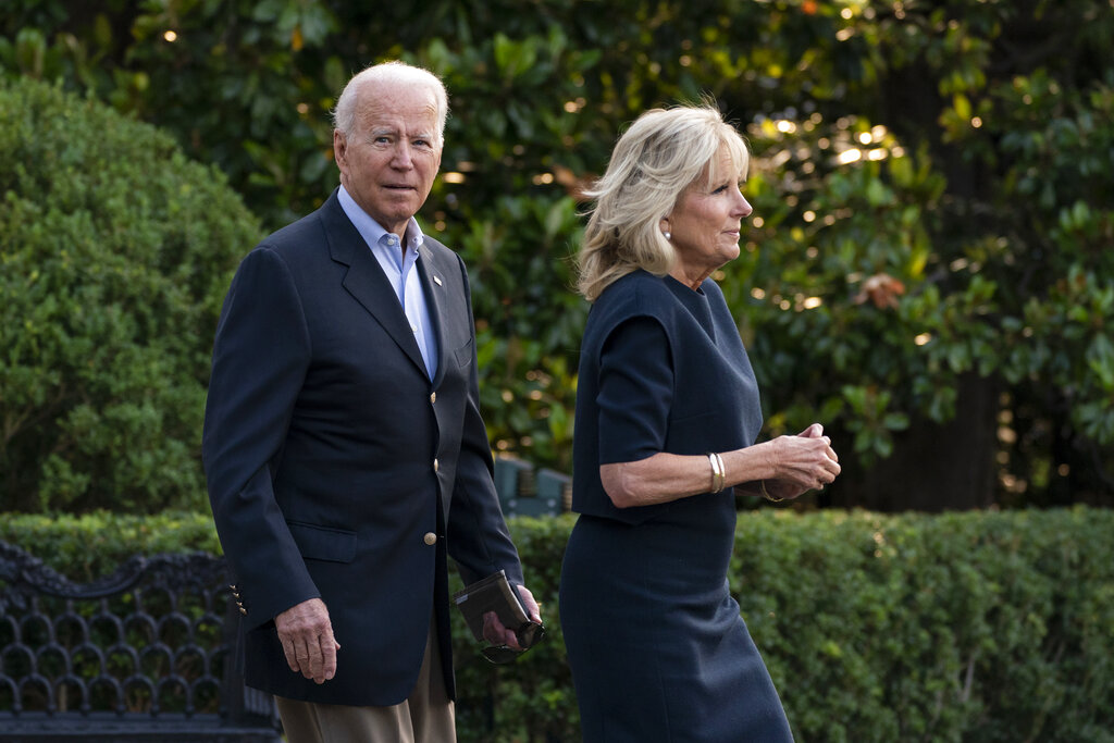 EE.UU. | Biden visita Miami para reunirse con afectados del edificio derrumbado