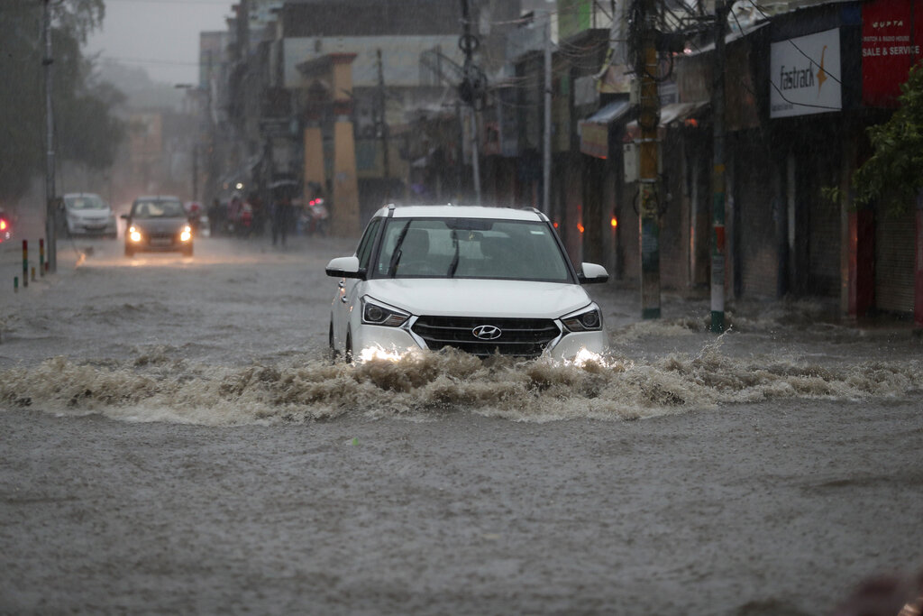 Tormentas eléctricas y lluvias en India deja al menos 38 muertos