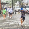 Elsa se debilita a tormenta y amenaza a la costa de Florida