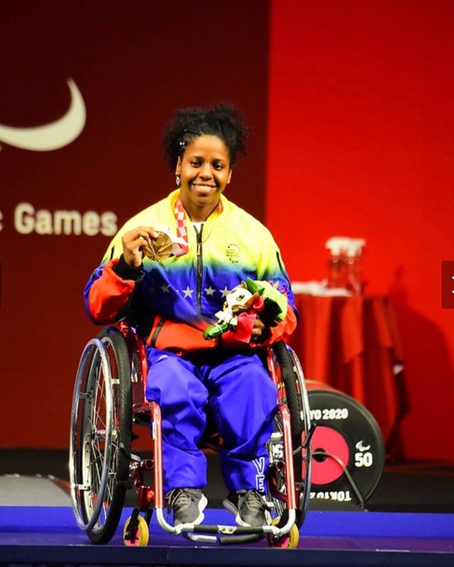 Pesista Clara Fuentes le da la primera medalla a Venezuela en los Juegos Paralímpicos Tokio 2020