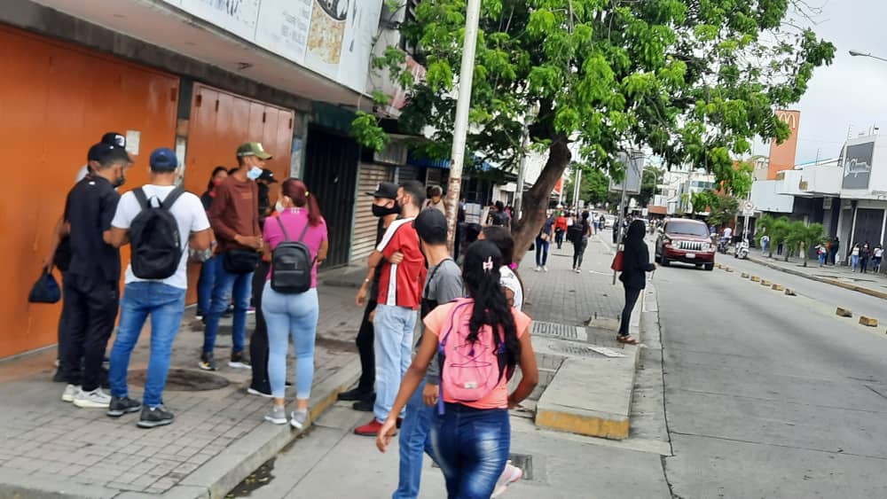 Julio Castro señala que ante la flexibilización extendida "solo le queda al ciudadano protegerse"