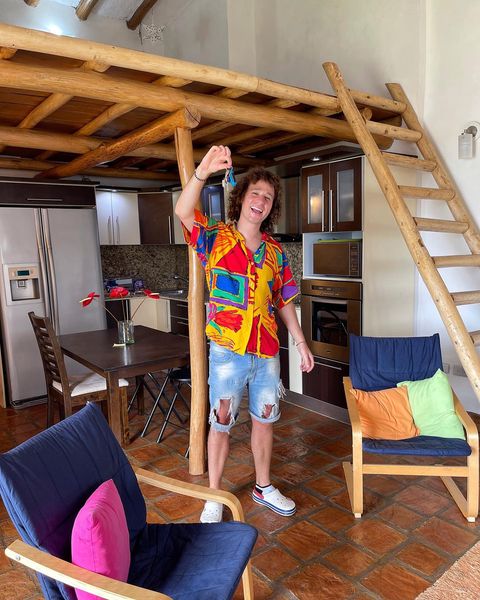 Luisito Comunica compró un apartamento en Venezuela y lo presume en redes sociales