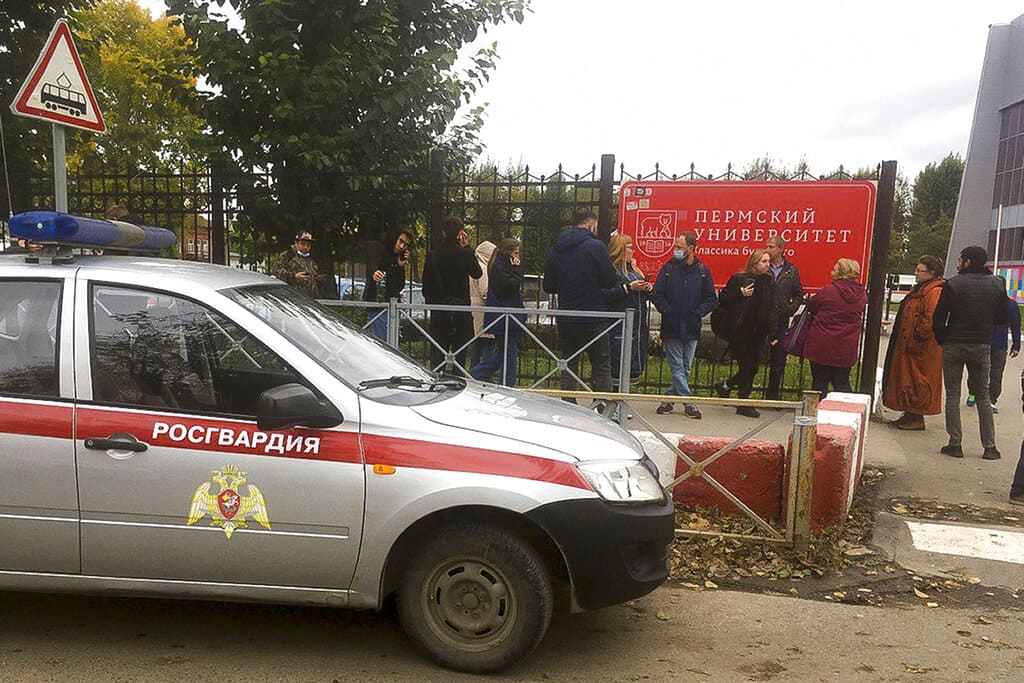 Tiroteo en una universidad en Rusia deja ocho muertos y al menos 24 heridos