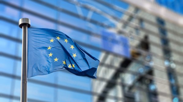 La UE rechaza la "inaceptable" decisión de Venezuela de reducir embajadas de Italia, Francia y Países Bajos