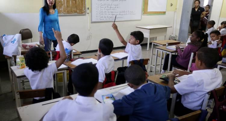 FVM: en este momento hay una crisis educativa que debería ser prioridad para el gobierno nacional