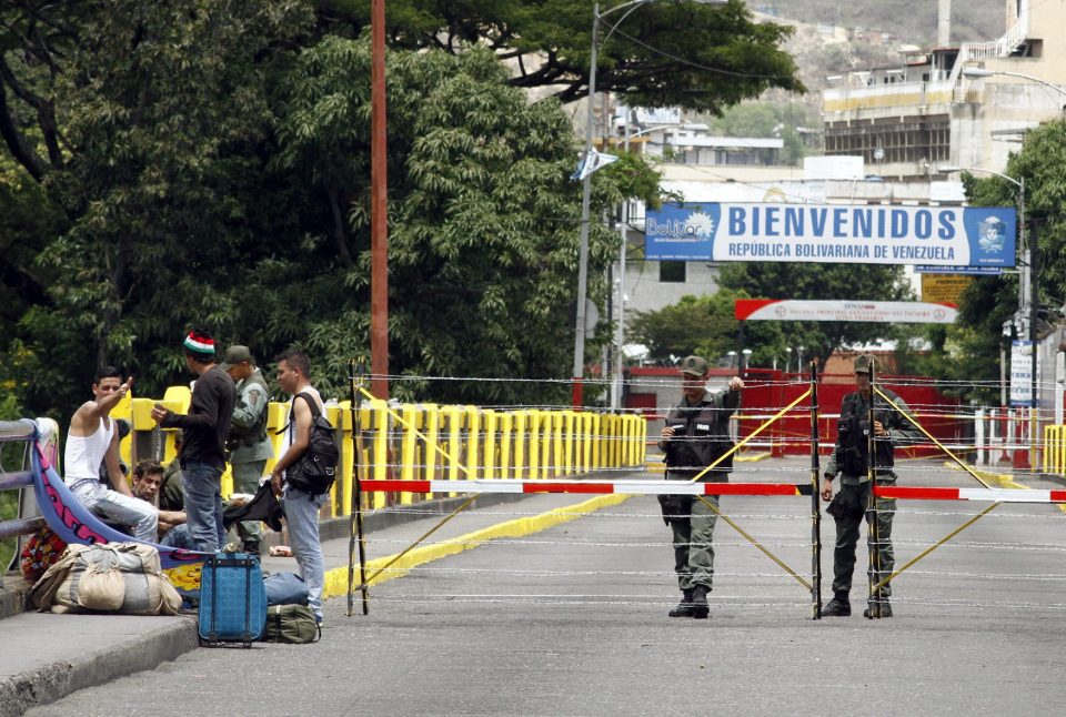 Freddy Bernal anuncia el cierre de la frontera con Colombia hasta el 13-Ene