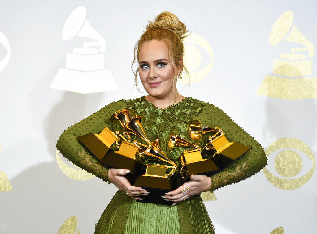 Adele anuncia la fecha de lanzamiento de su disco "30"