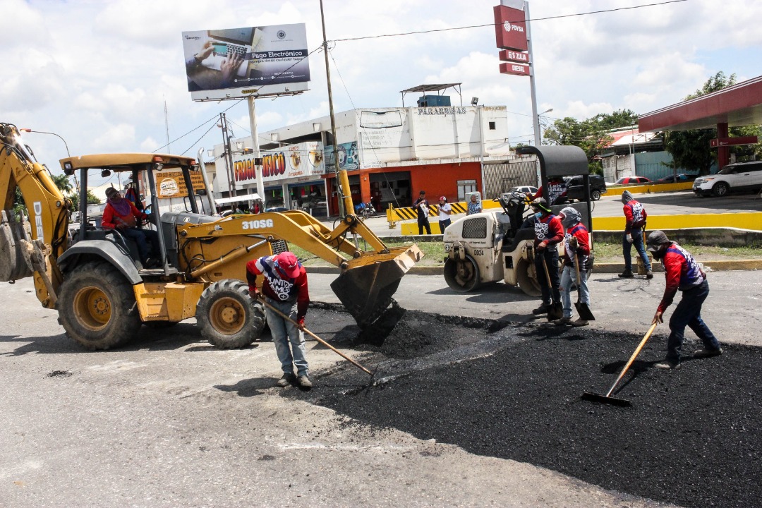 Maduro ordena activar plan de asfaltado y servicio de agua en Lara