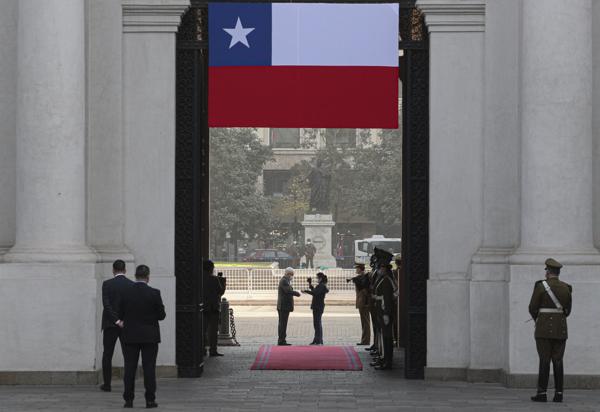 Siete candidatos presidenciales lanzan la campaña en Chile