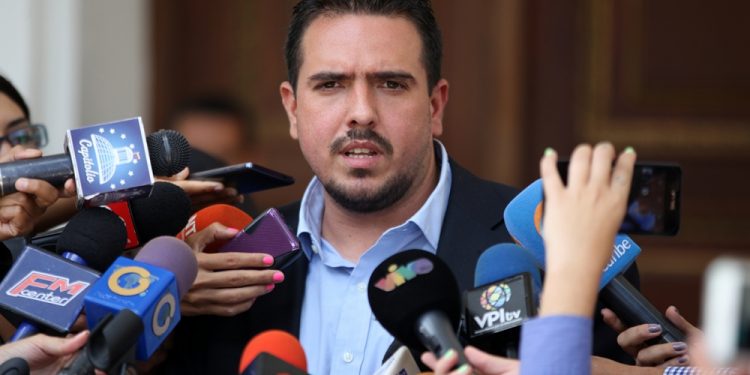 Stalin González rechaza posibilidad de conformar un nuevo CNE