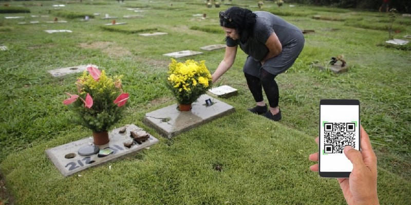 Estampan códigos QR en lugar de epitafios en cementerio de El Salvador