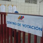 Cierran centros electorales, salvo en los que aún hay afluencia de votantes