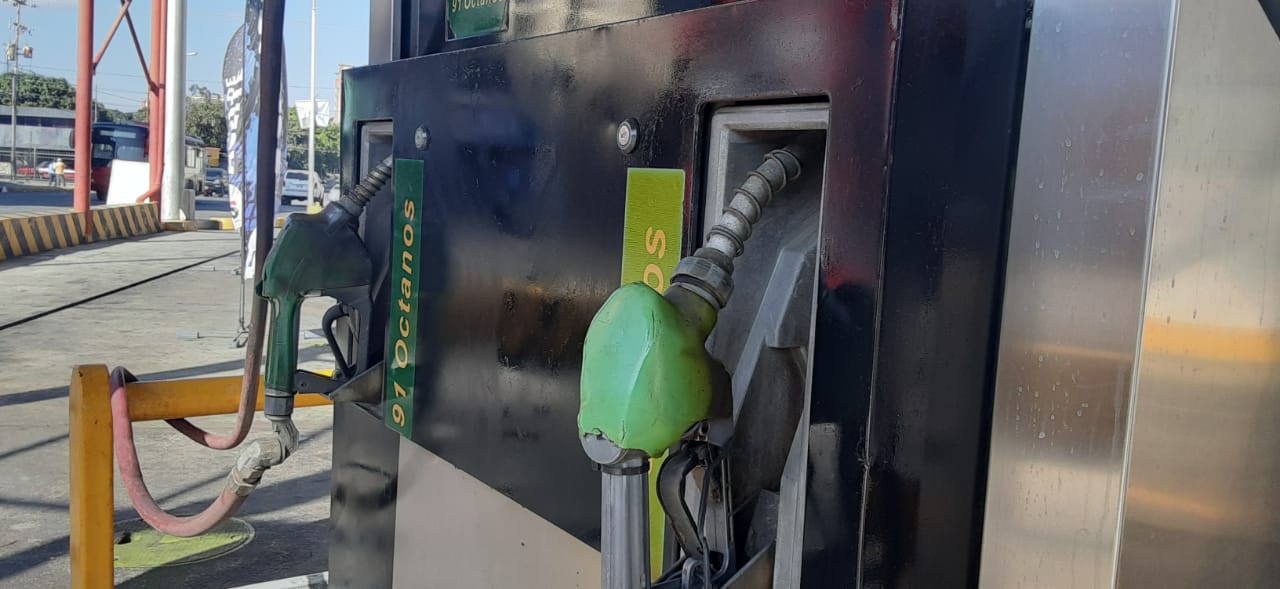 Solo el 20 % de la gasolina que se vende en el país es subsidiada, dice Asdrúbal Oliveros