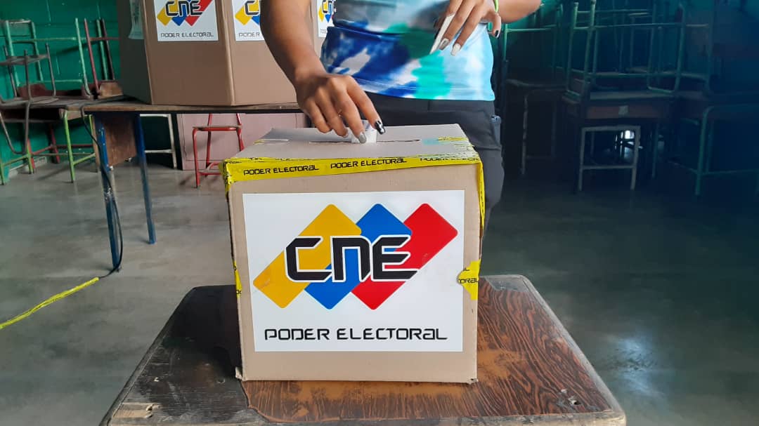 CNE: instalado el 99 % de las máquinas para simulacro sobre el Esequibo de este 19-Nov