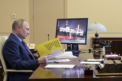 Biden y Putin tendrán cumbre virtual tras tensiones por Ucrania