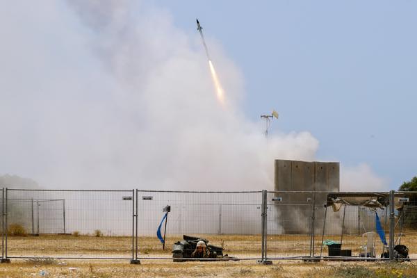 Un soldado muere y otros tres resultan heridos, tras ataque de Israel a Siria