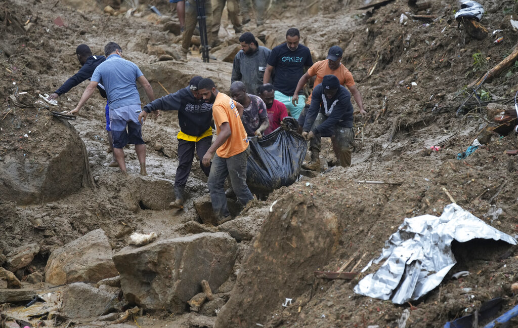 Deslaves e inundaciones en Brasil dejan al menos 34 muertes