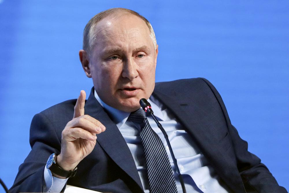 Vladimir Putin firma decreto que restringe visado a países de la UE