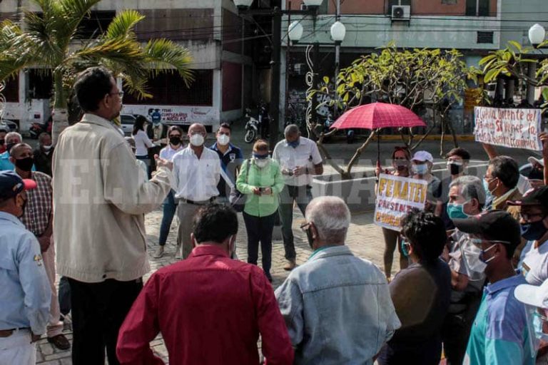 Fenatev: “educadores larenses nos hemos quedado con los crespos hechos, por las continuas burlas de la Gobernación del estado”