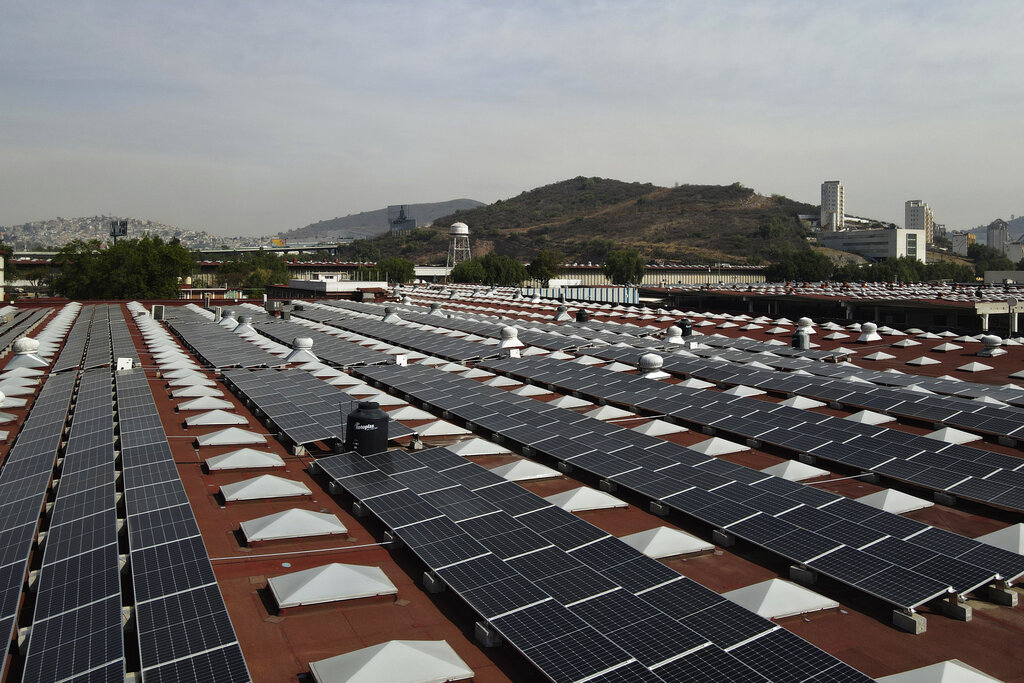 Por primera vez inversiones en energía solar podrían superar a las petroleras