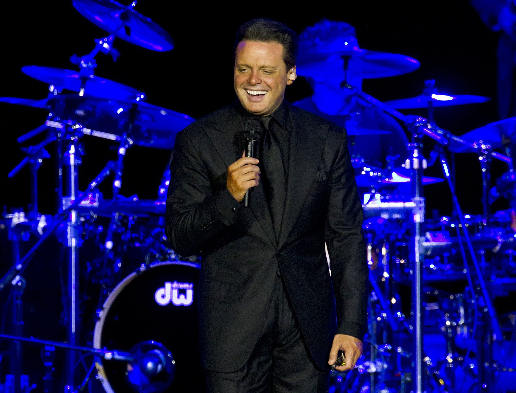 Luis Miguel donará 570.000 dólares a damnificados de Acapulco