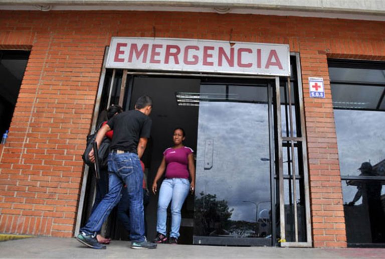 Mujer detenida luego de presuntamente atacar a su expareja por celos en Bolívar