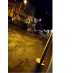 Reportan inundaciones y desbordamiento de la quebrada Caraballo en Caracas, por fuertes lluvias