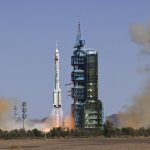 China envió misión de tres astronautas a su estación orbital