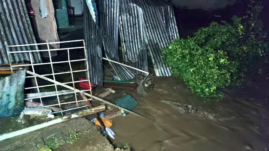 Aumento del caudal de la Quebrada la Astillera causó daños en dos viviendas en Mérida