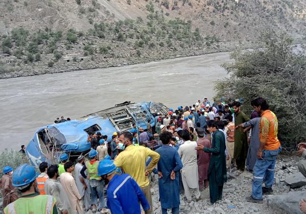 Al menos 19 muertos en un accidente de autobús en Pakistán