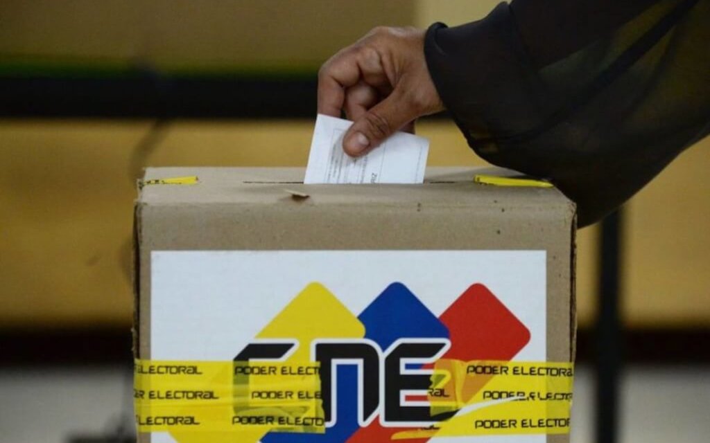 Maduro propone evaluar método para seleccionar a candidatos que participarán en próximas elecciones