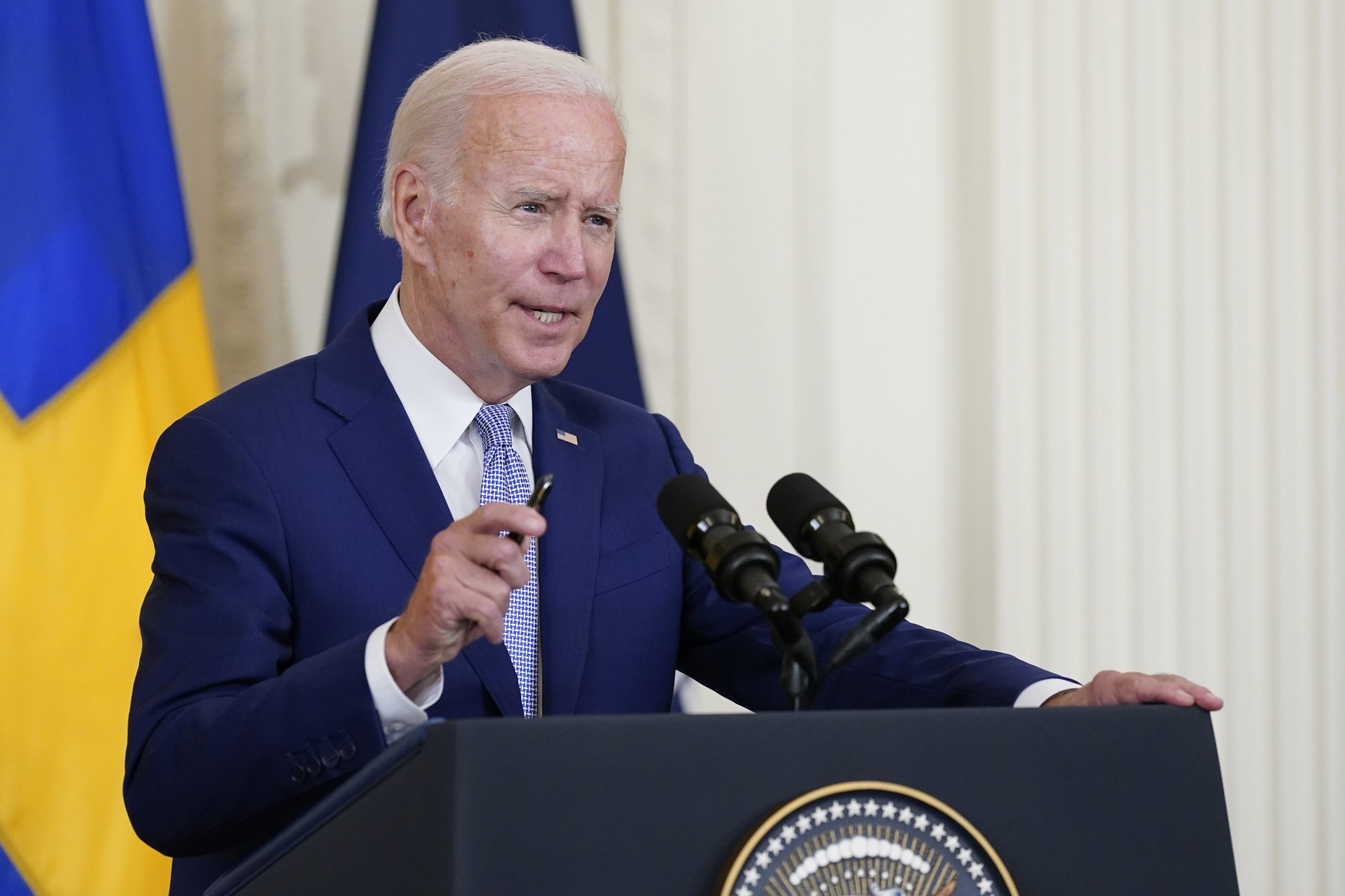 Biden responsabiliza a sus empleados del mal manejo de los documentos clasificados