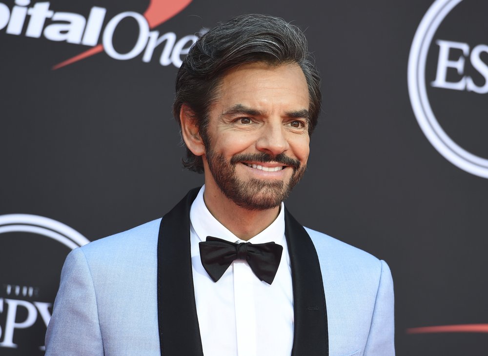 Actor Eugenio Derbez sufrió un accidente y será intervenido quirúrgicamente