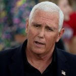 Mike Pence dice que no se llevó documentos secretos