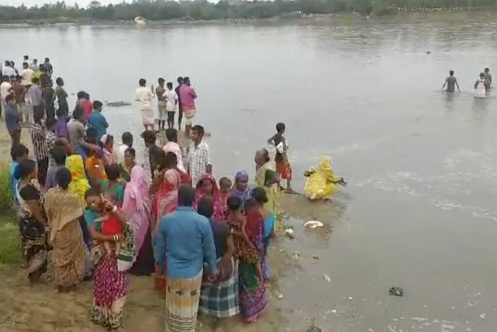 Sube a 66 la cifra de muertos en naufragio en Bangladesh