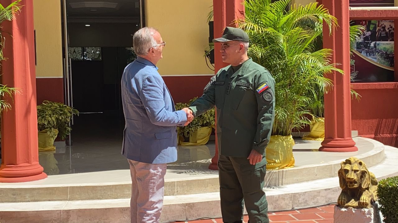 Padrino López se reúne con el ministro de Defensa de Colombia en la frontera