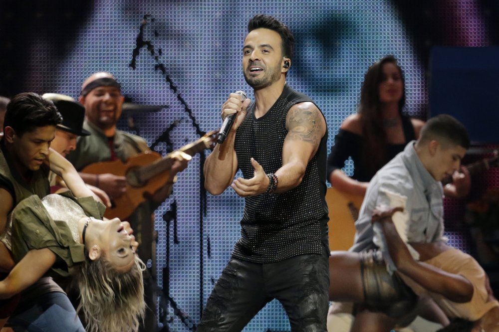 Luis Fonsi regresa a los escenarios venezolanos con su gira ‘Noche Perfecta′