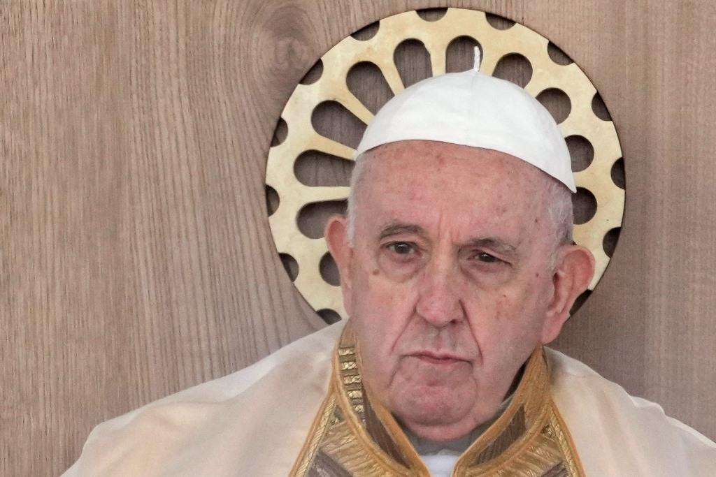 El papa le pide a los italianos “más nacimientos, más niños”