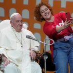 El papa pide a jóvenes salvar el planeta y encontrar la paz